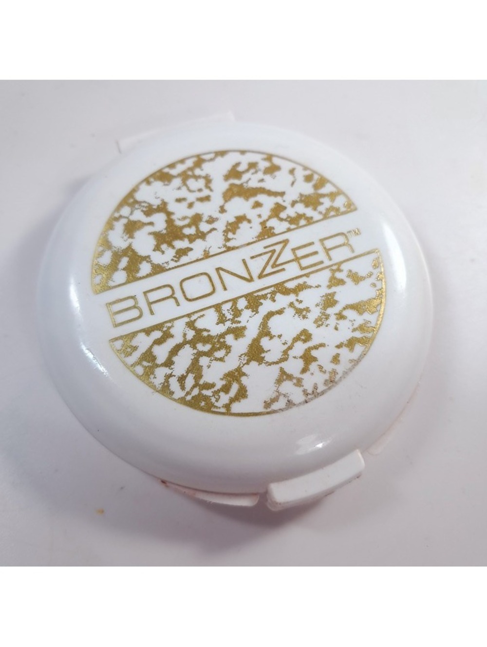 Vintage Wet n Wild Bronzzer Bronzer Ultimate powder Dark C3303 white gold USA